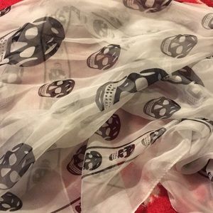 Alexander McQueen scarf